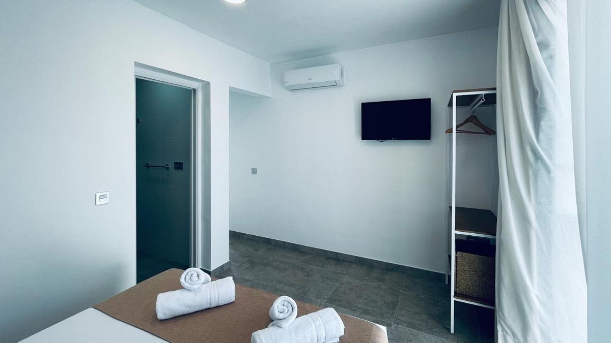 Hostal Aires Del Mar Carboneras Exteriör bild