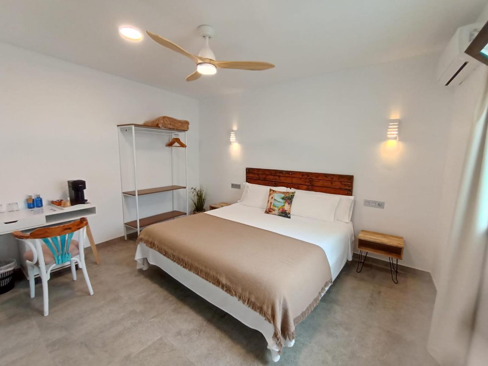 Hostal Aires Del Mar Carboneras Exteriör bild