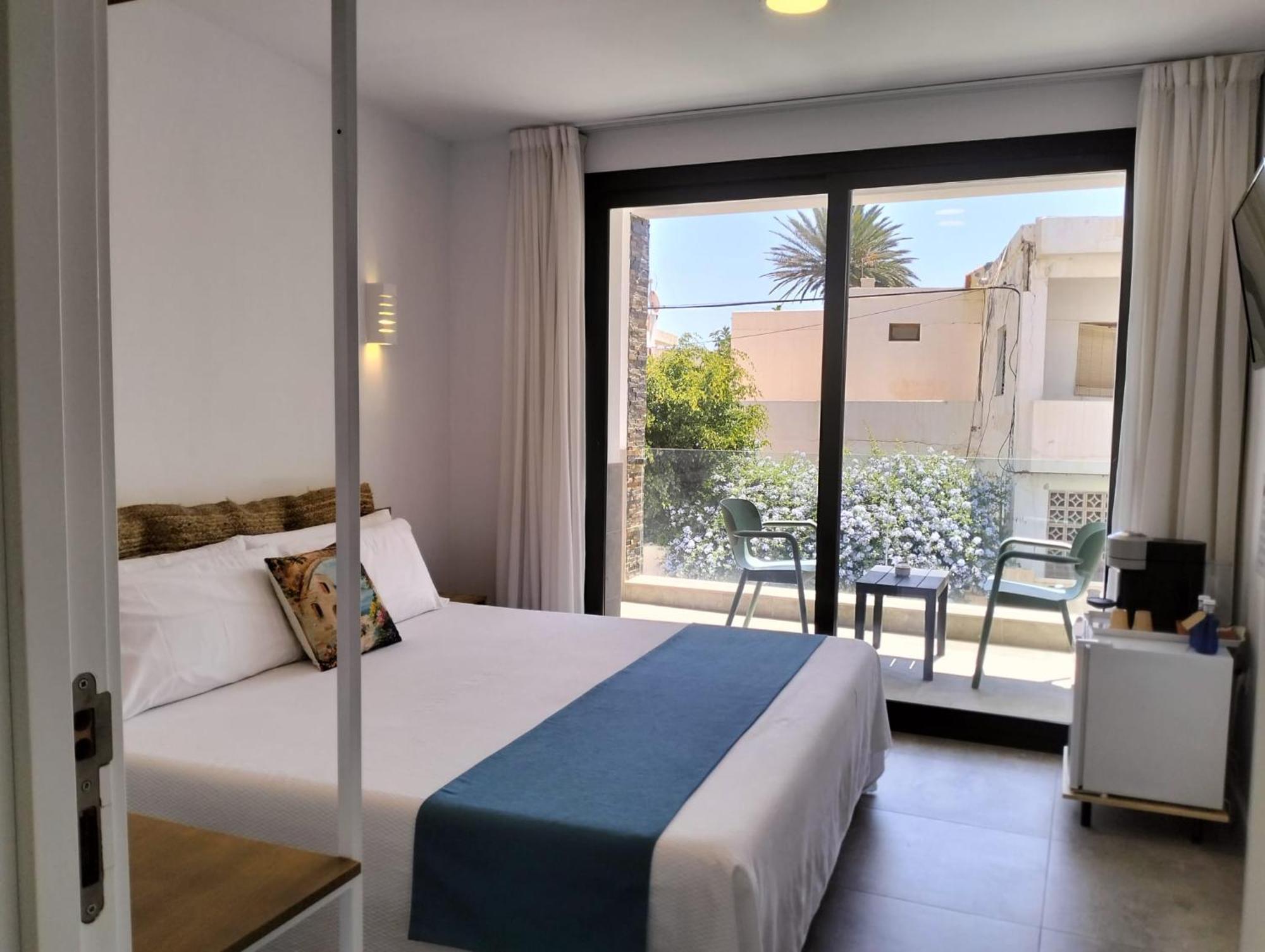 Hostal Aires Del Mar Carboneras Exteriör bild